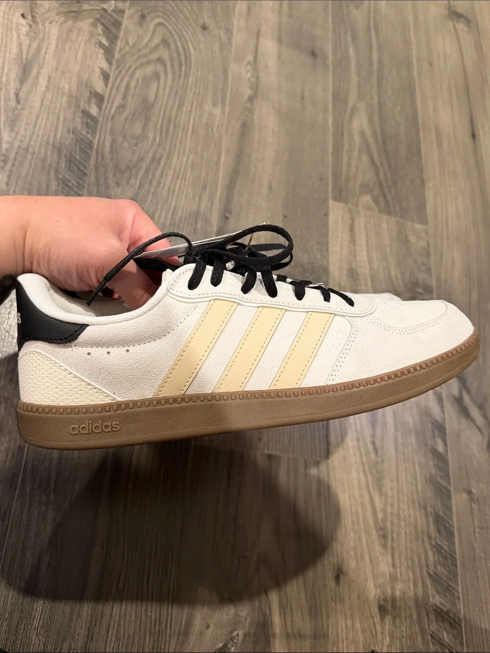 NWT adidas Breaknet Sneakers in White & Beige